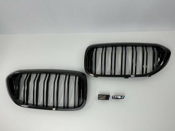 Решетка радиатора (ноздри) BMW G30 / G31 стиль M черный глянец + рамка под карбон (17-20 г.в.) тюнинг фото