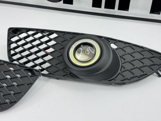 Протитуманні фари Mitsubishi Lancer X з ангельськими глазкамі тюнінг фото