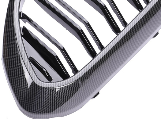 Решітка радіатора (ніздрі) BMW G30 / G31 стиль M чорний глянець + рамка під карбон (17-20 р.в.) тюнінг фото