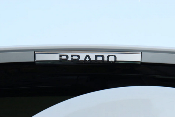 Хромована накладка стоп-сигналу Toyota LC Prado 150 (09-20 р.в.) тюнінг фото