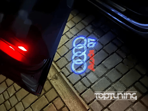 Світлодіодні лампи в двері Audi Q7 тюнінг фото