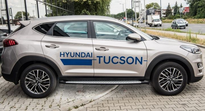 Пороги, підніжки бічні Hyundai Tucson 3 (2015-...) тюнінг фото