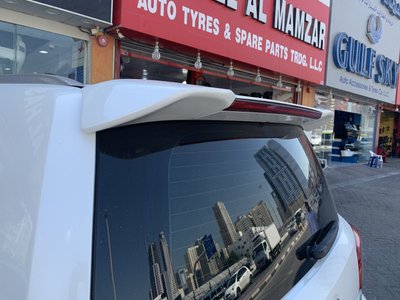 Спойлер задней двери Toyota LC 200 (2015-...) тюнинг фото
