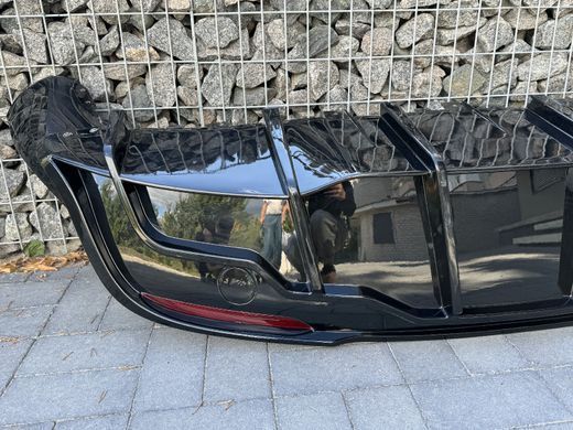 Накладка заднего бампера Tesla Model Y черный глянец (2020-...) (Б/У) тюнинг фото