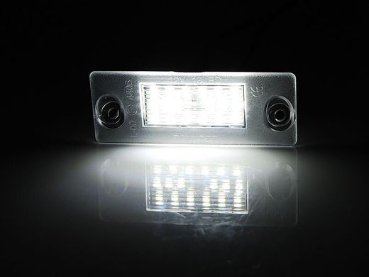 Подсветка номера на AUDI A4 B8 (08-12 г.в.) тюнинг фото